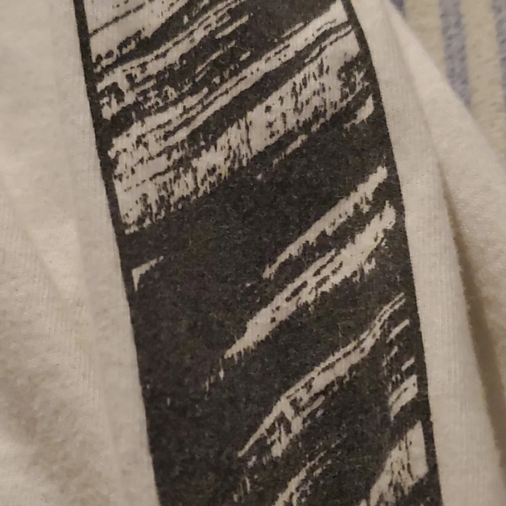 Men's size small American Eagle Hoodie - Picture 4 of 5